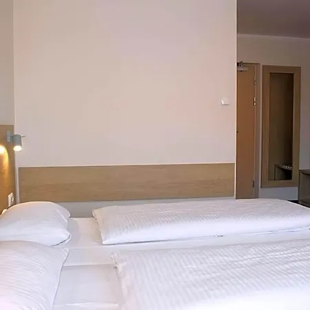 Huszcza Hotel